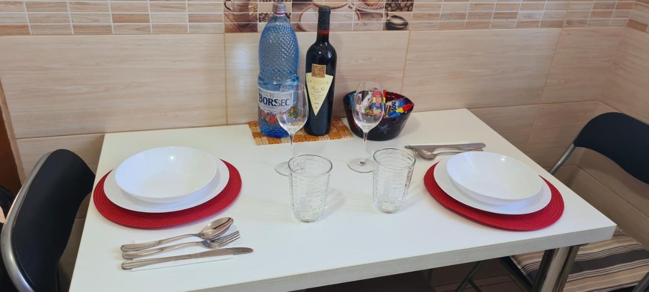 Perfect View Apartament 2 Rooms Self Check-In Букурещ Екстериор снимка